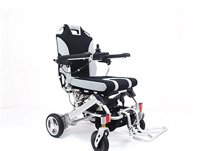 Che cosa è il migliore di vendita di Potere sedia a rotelle in Europa? YATTLL Cammello Lite YE246